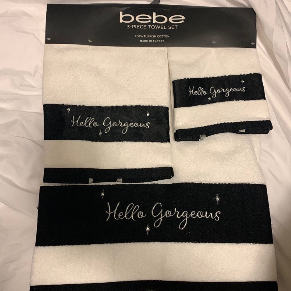 Bebe 3-piece  towel set